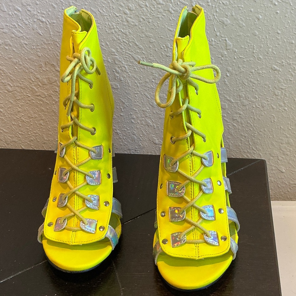 Bright Yellow Lace-Up Women's Boots Size 8.5